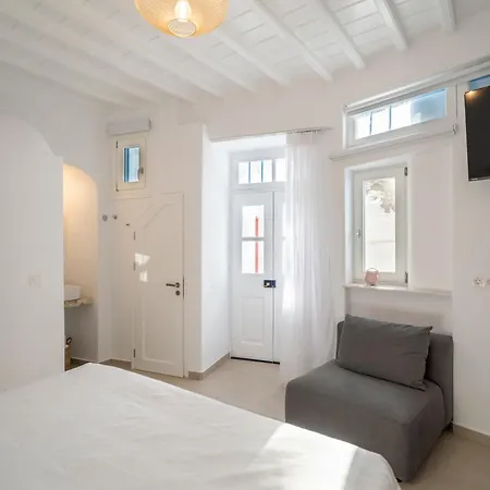 Skepi Boutique In Mykonos Town